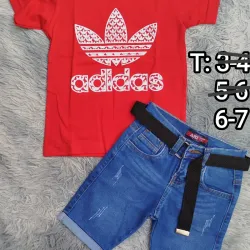 Pulover y shorts de mezclilla.