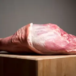 PERNIL DE CERDO (20-22 Lbs)