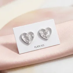 Arete corazón con rosa