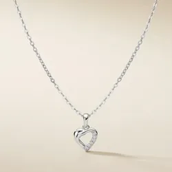 Cadena de corazon con piedras