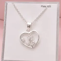 Cadena de corazón con rosa