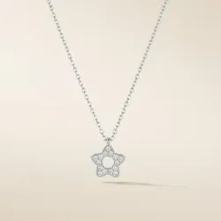 Cadena de estrella con piedras