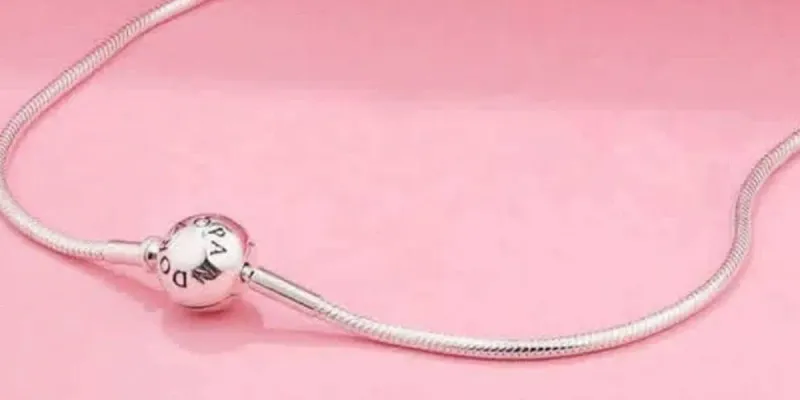 Collar Pandora essence 40cm