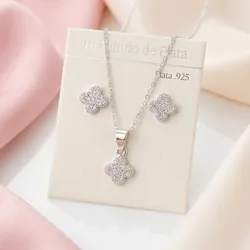Conjunto de cadena, dije y aretes Van Cleef