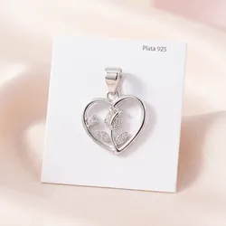 Dije de corazón con rosa