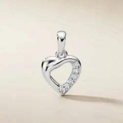 Dije de corazón con piedras