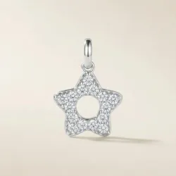 Dije de estrella con piedras