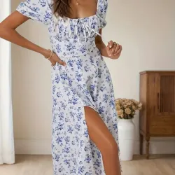 Vestido blanco de estampado azul