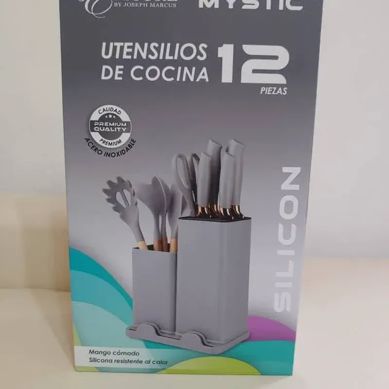 Utensilios de cocina 12 piezas ($40 usd)