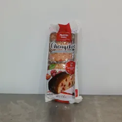 Bizcocho con cerezas y cacao