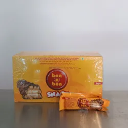 Caja de barras de oblea cubierta con caramelo y cereal crocante