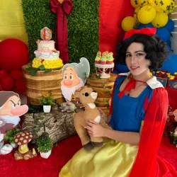 Animación de la princesa de Disney Banca Nieves en vida real