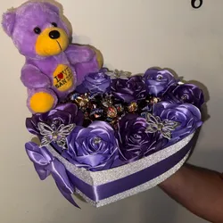 Caja de Bombon en forma de corazón con peluche