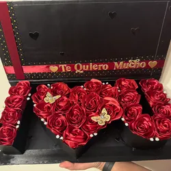 I Love You ( caja sorpresa ) con rosas eternas