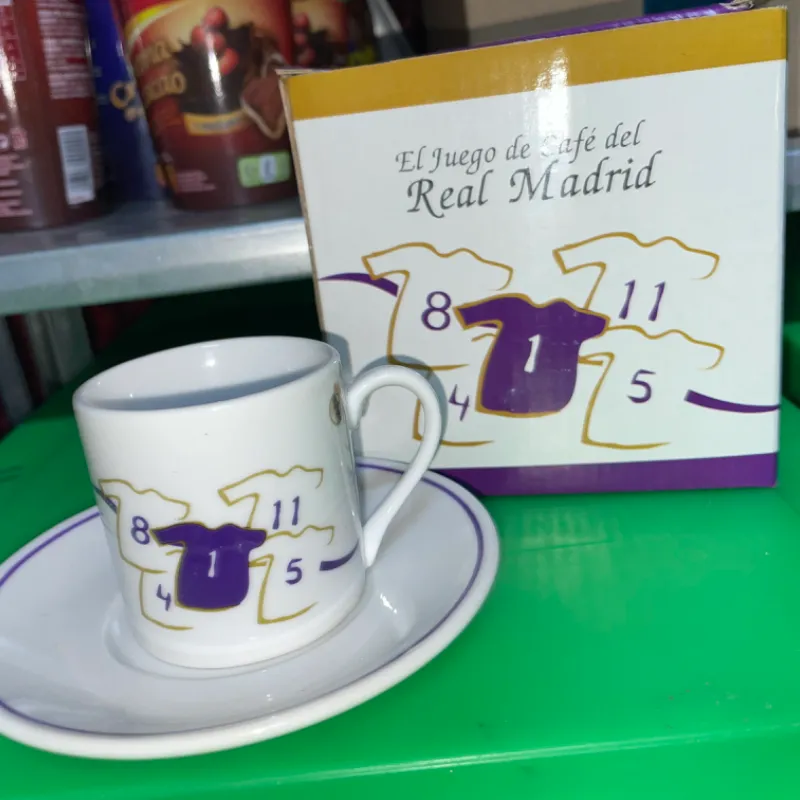 Juego de 6 tazas temática Real Madrid 