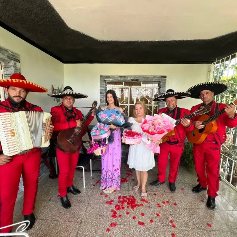 Mariachis Premium con regalos exclusivos Alta Gama 