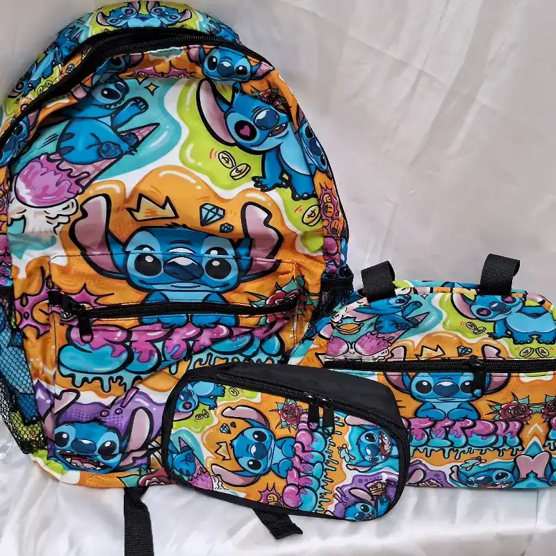  Mochila con la temática de Stitch