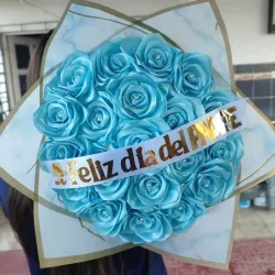 Ramo buchón azul claro "Feliz día del padre"