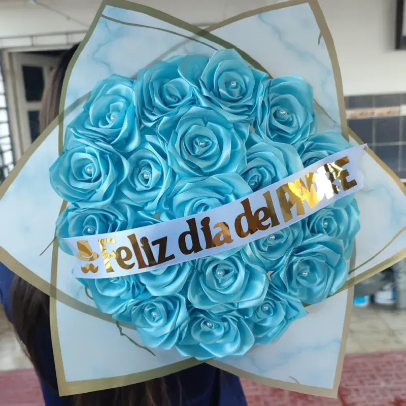 Ramo buchón azul claro "Feliz día del padre"