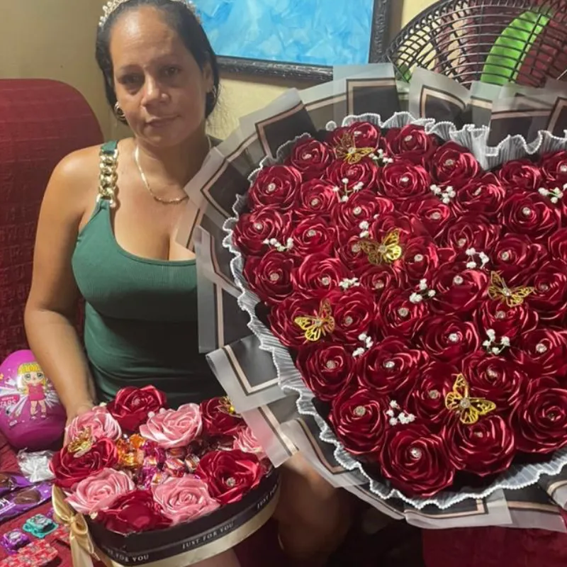 Ramo de rosas eternas artificial buchón extra grande 
