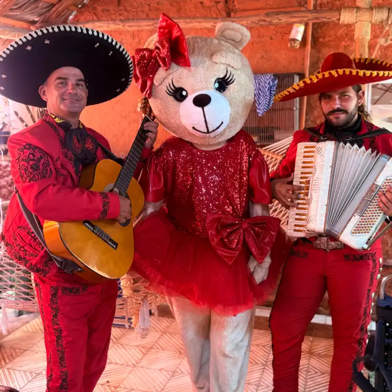 Servicio de 2 mariachis ❤️🖤