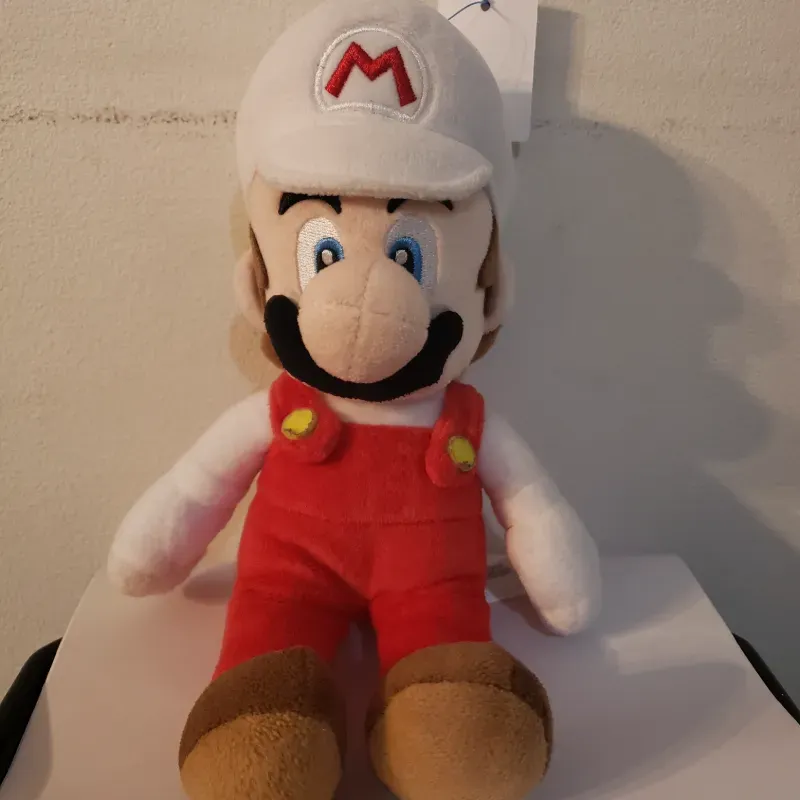 Super mario con traje rojo