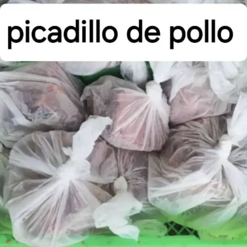 Picadillo de Pollo . 1lb