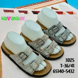 Sandalias con piedras