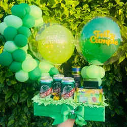 Regalo de cumpleaños color verde con cerveza