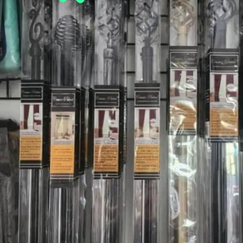 Cortineros metálicos expandibles