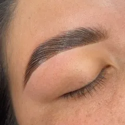 Laminado de cejas + Tinte 