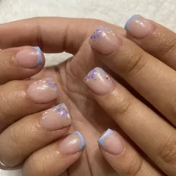 Manicura con acrílico (uñas cortas) 