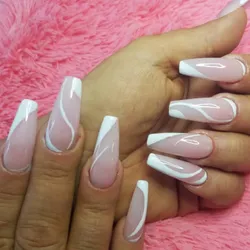 Manicura con acrílico (uñas extra largas) 