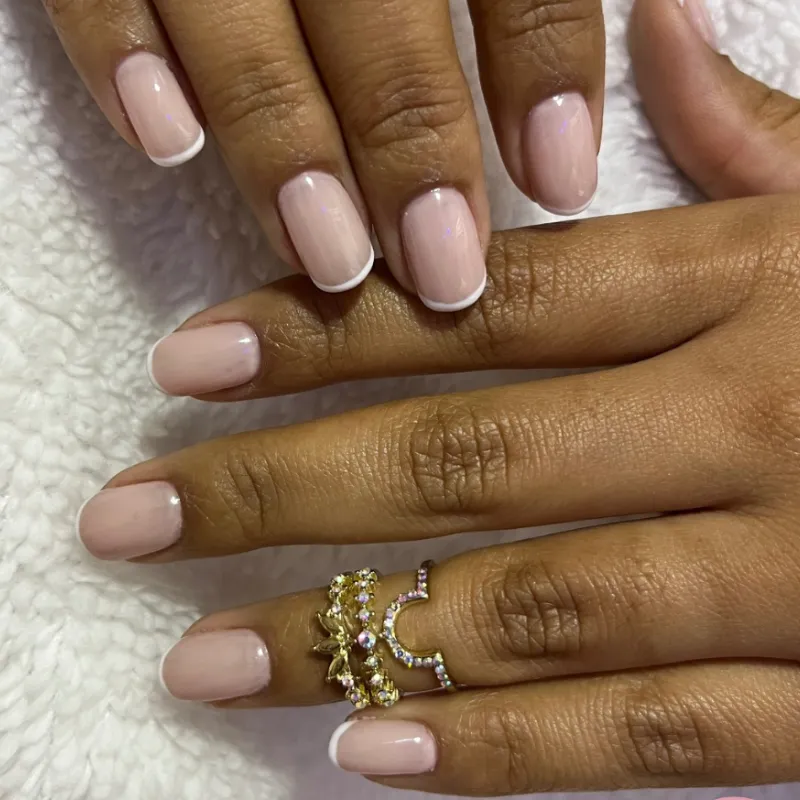 Manicura con gel de construcción 