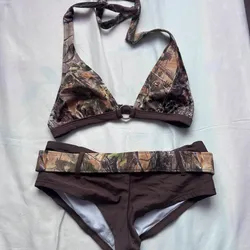 Bikini marrón con estampado