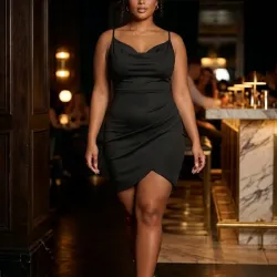 Vestido negro de mujer