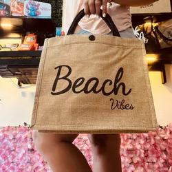 Bolso tamaño mediano con imitación de saco