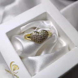 Anillo de corazón diamantado