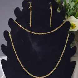 Conjunto de cadena-aretes y pulsera