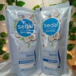 Conjunto de shampoo y acondicionador de coco