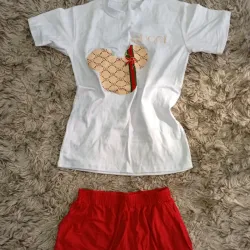 Conjunto de short y pullover 