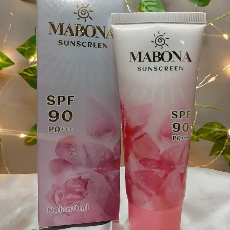 Protector solar con escencia de rosas