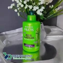 Crema peinadora para definir rizos Garnier 