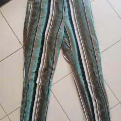 Pantalón de rayas