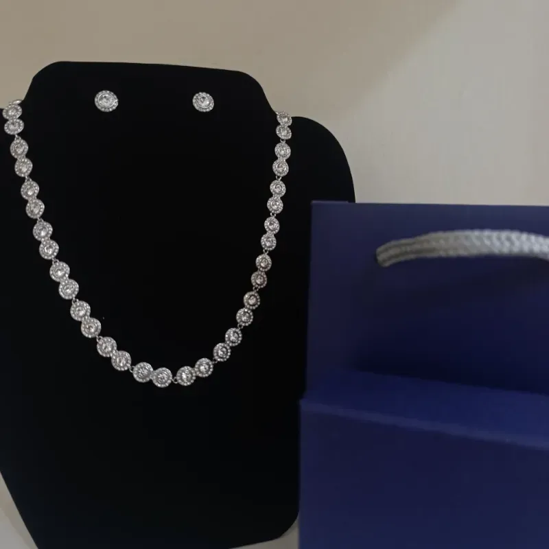 Conjunto Swarovski 🤭