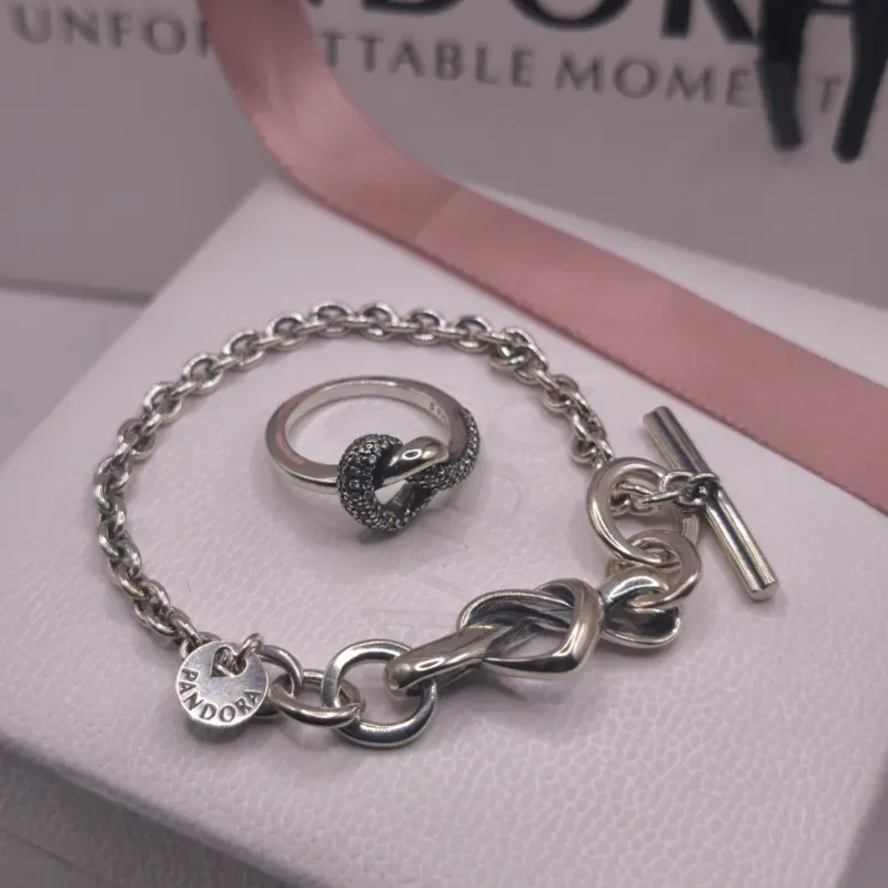 Pulsera Corazón Anudado🤍