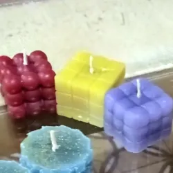 Estuche de 3 velas de cubos y Rubick 
