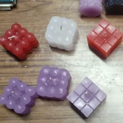 Estuche de 3 velas de cubos y Rubick 