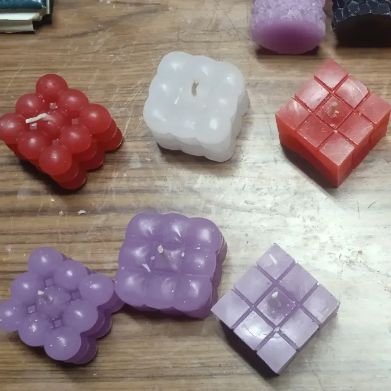 Estuche de 3 velas de cubos y Rubick 