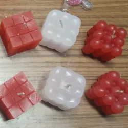 Estuche de 3 velas de cubos y Rubick 